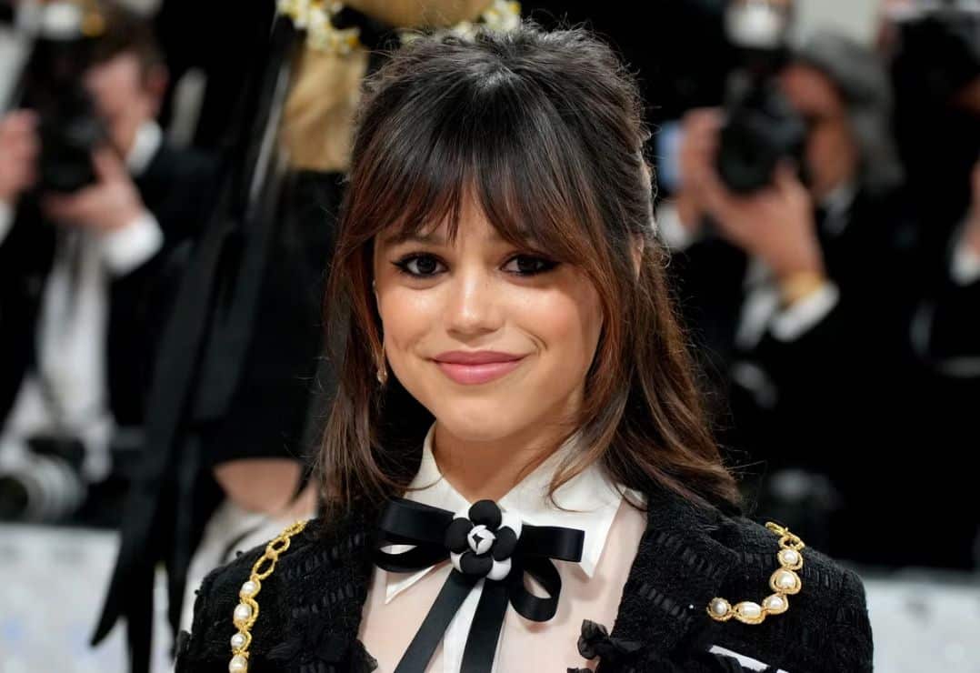 How Tall is Jenna Ortega